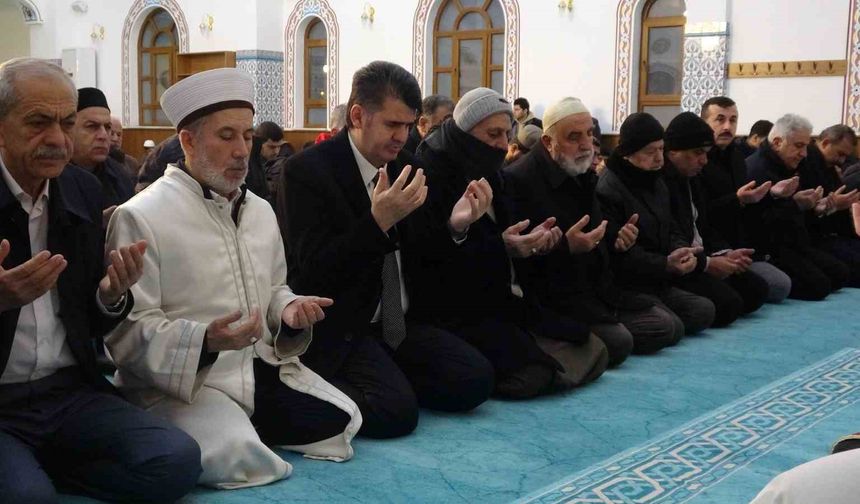 Depremlerin 3'üncü yılında Kilis'te hayatını kaybedenler için dua edildi