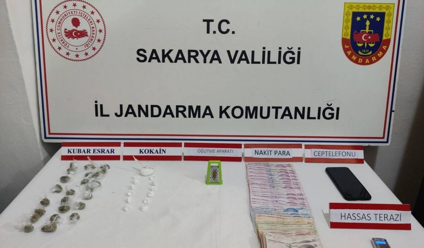 Jandarma uyuşturucuya geçit vermiyor: 1 tutuklama