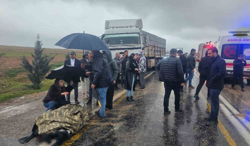 Mardin'de tır ile otomobil çarpıştı: 1 ölü, 4 yaralı