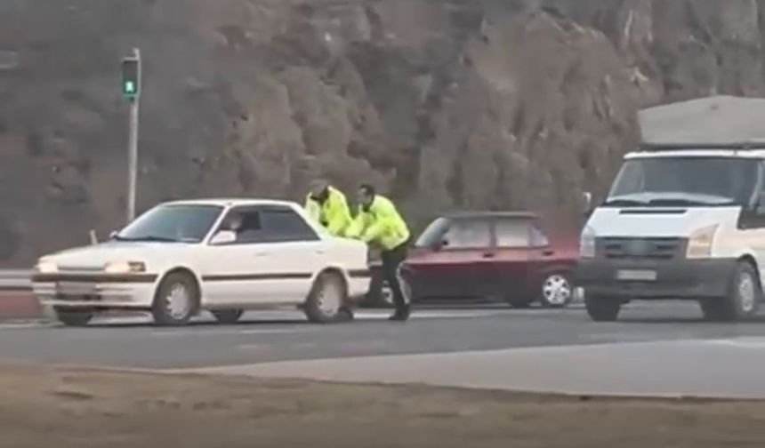 Tavşanlı'da polisten örnek davranış