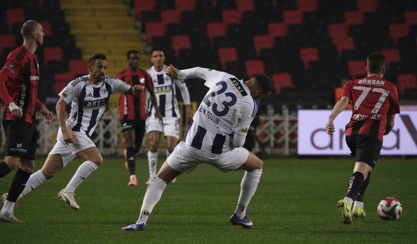 Trendyol Süper Lig: Gaziantep FK: 2 - Kasımpaşa: 1 (İlk yarı)