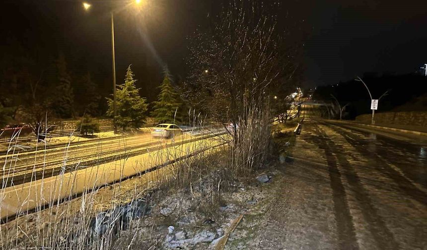 Uşak'ta sağanak yağış sonrası dolu etkili oldu
