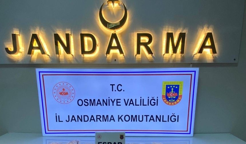 Yedek lastikten 2 kilo esrar çıktı