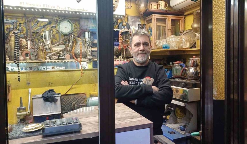 3 metrekarelik dükkanda 40 yıldır kuyum ustalığı yapıyor