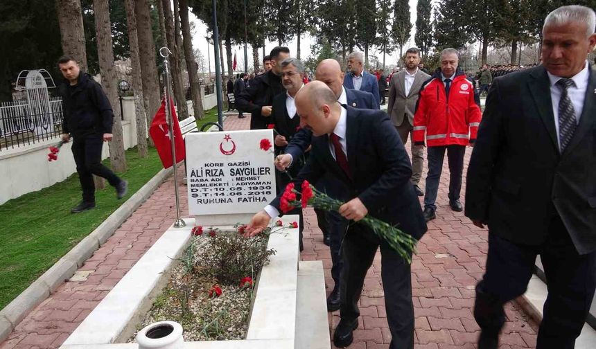 Adıyaman kent protokolü şehitlik ziyaretinde bulundu