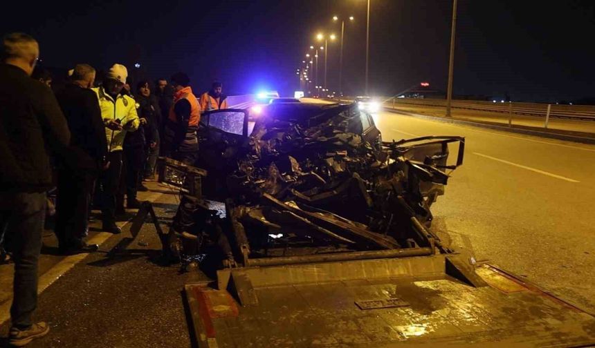 Ankara'da tıra arkadan çarpan otomobilin sürücüsü ağır yaralandı