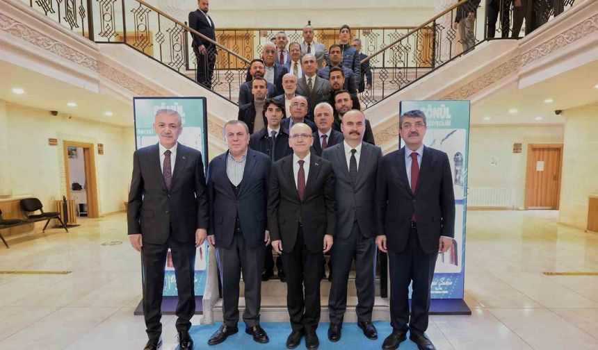 Bakan Şimşek Midyat'ı ziyaret etti