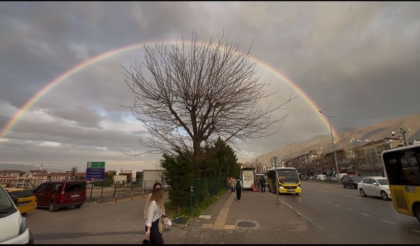 Bursa'da gökkuşağı mest etti