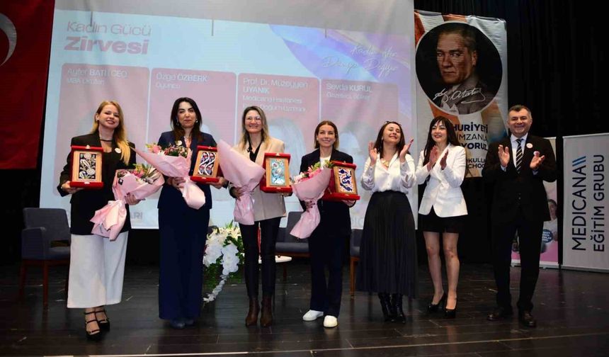 Bursa'da 'Kadın Gücü Zirvesi', ilham veren hikâyeler paylaşıldı