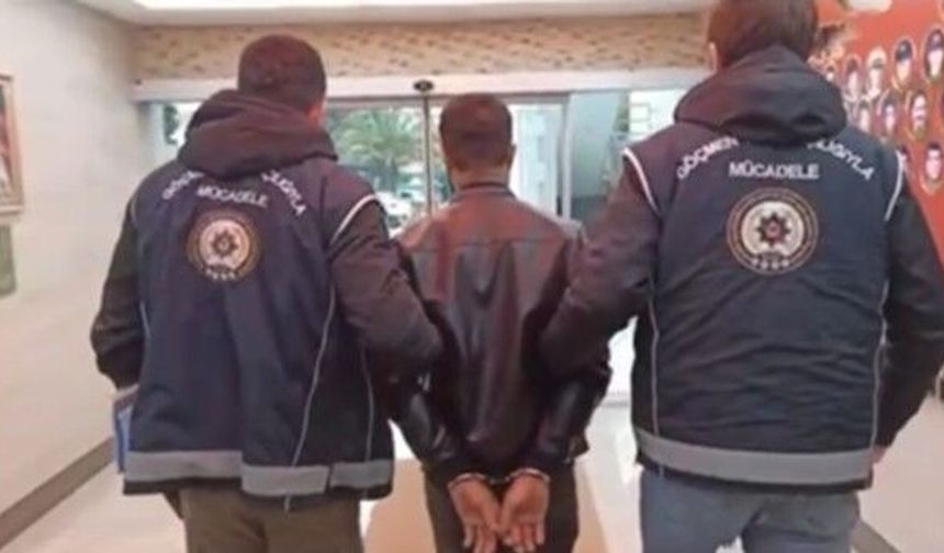 Durdurulan şüpheli araçta 5 kaçak göçmen yakalandı