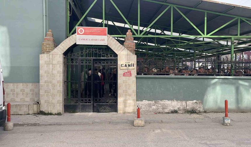 Eskişehir'de babasının öldürdüğü 13 yaşındaki kız toprağa verildi