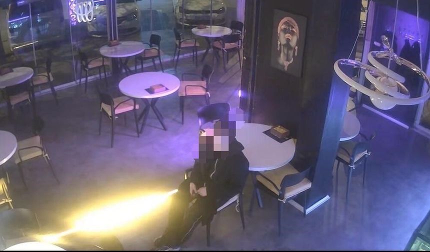 Hırsızlığın böylesi... Hırsızlık için girdiği kafede ısındı, yemek yedi