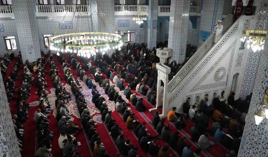 Iğdır'da bayram namazı kılındı