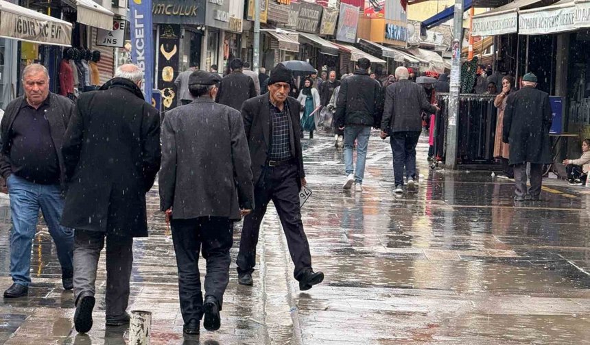 Iğdır'da yağmur etkili oluyor