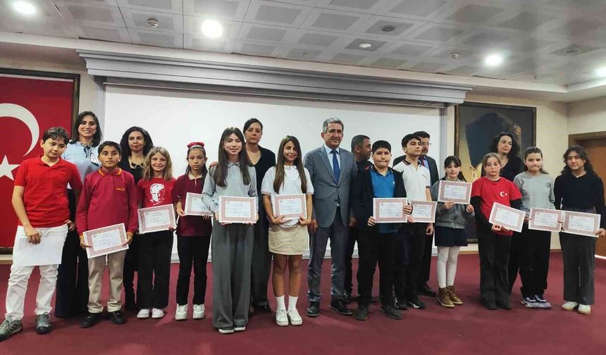 İstiklâl Marşı'nı güzel okuma yarışması birincileri belli oldu