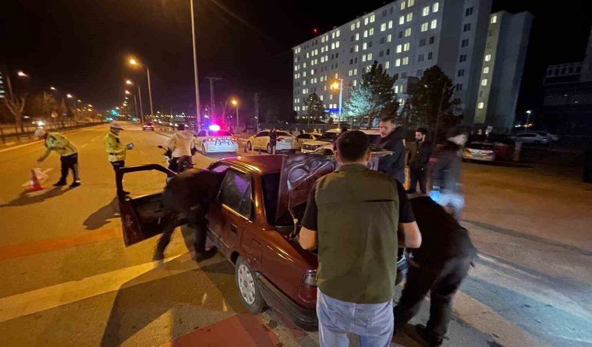 Karaman'da 43 sürücünün ehliyetine el koyulurken, 99 araç trafikten men edildi