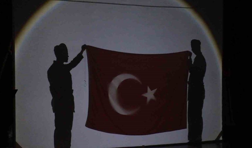 Karaman'da Çanakkale Zaferi'nin 111. yılına özel gölge tiyatrosu