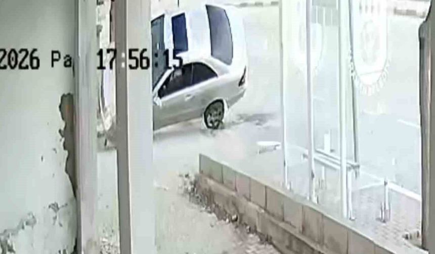 Karaman'da otomobilin takla attığı anlar kameraya yansıdı