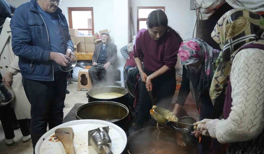 Kastamonu'da 8 asırlık 'tekke çorbası' geleneği bu yıl da yaşatıldı