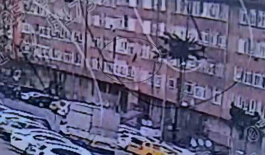 Kayseri'de 5. kattan atlayan bir kişi hayatını kaybetti: O anlar kamerada