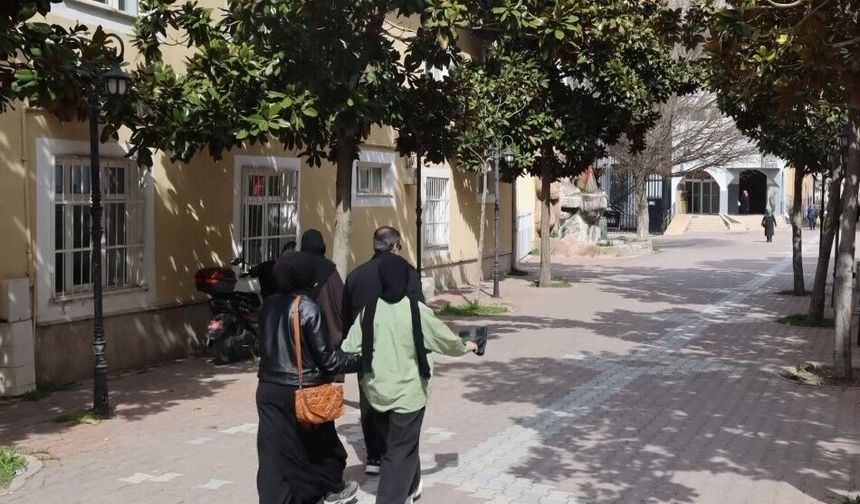 Kırşehir'de tarihi çarşılar bayrama hazır