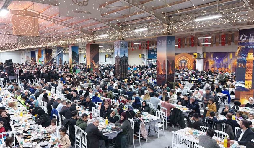 Mardin'de 7 bin kişi kardeşlik iftarında buluştu