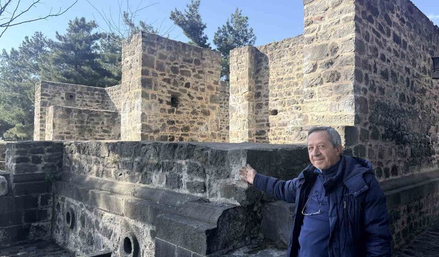 Niksar Kalesi zamana meydan okuyor