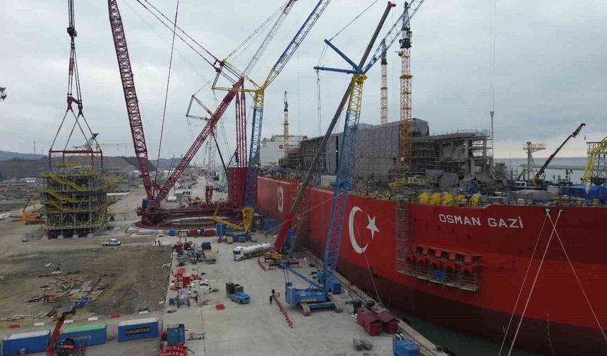 Osman Gazi'ye 2 bin 500 tonluk ünite yerleştirildi