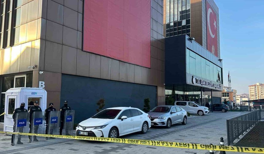 Rüşvet operasyonunda ekiplerin çalışmaları sürüyor