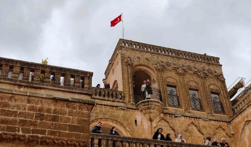 Tarihi kent Mardin bayram tatilinde ziyaretçi akınına uğradı