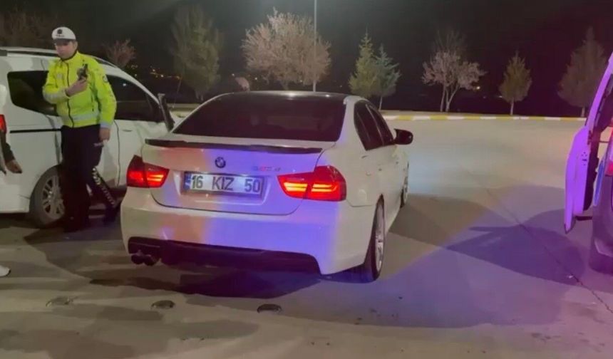 Tokat'ta abartı egzoz kullanan sürücüye ceza yağdı, araç trafikten men edildi