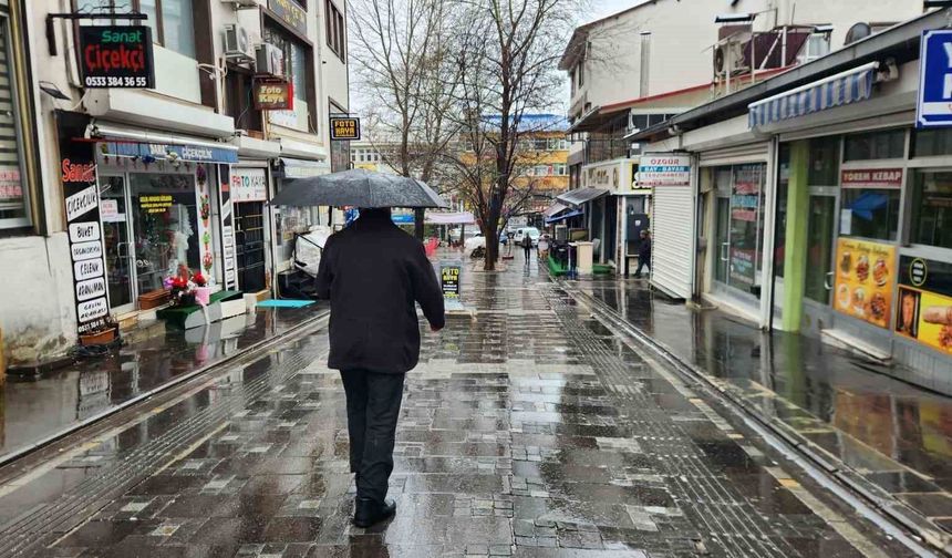 Tunceli'de sağanak yağış etkili oldu