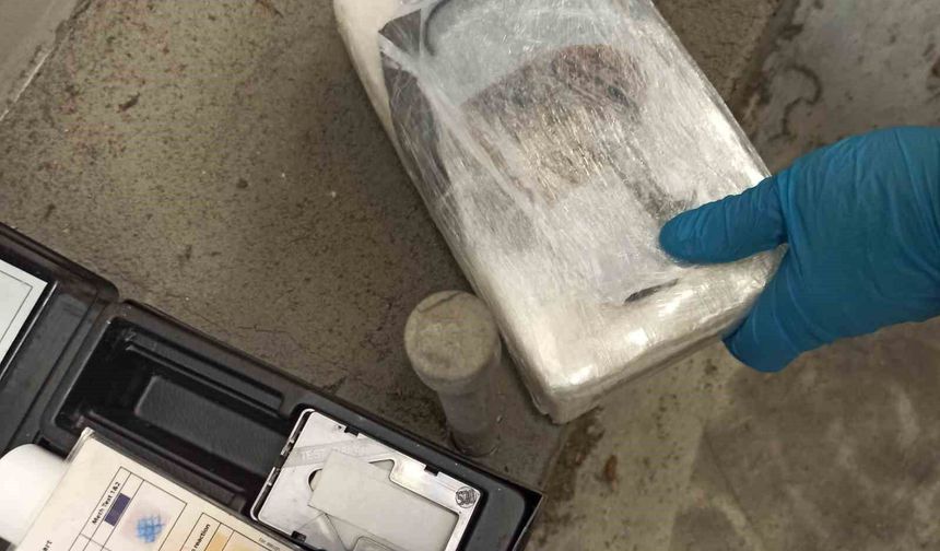 Türkiye'ye sokulmak istenen 3 kilo 190 gram kokain sınırda yakalandı