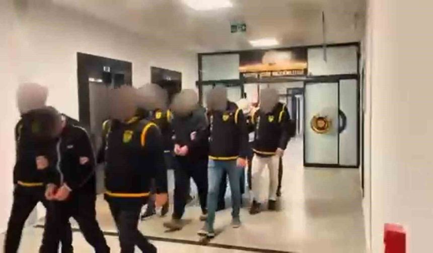 Yalova'da telefon dolandırıcısı 5 şüpheli tutuklandı