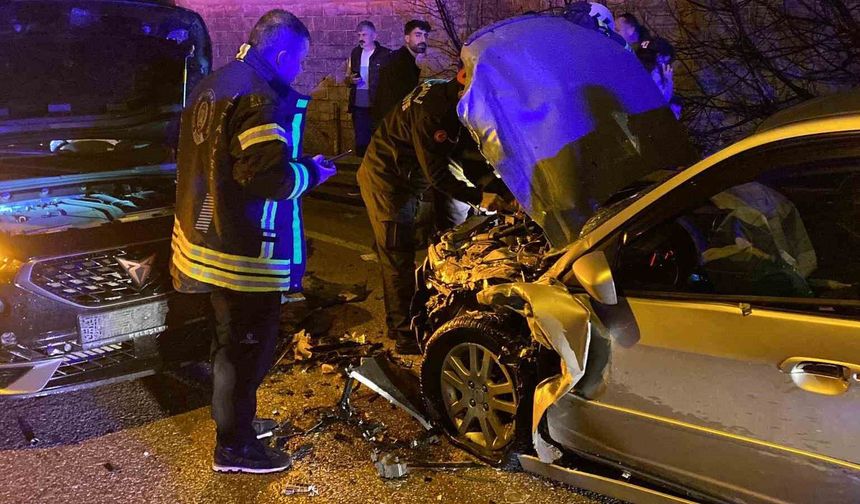 Yola dökülen sıvı kazaya sebep oldu: 3 yaralı