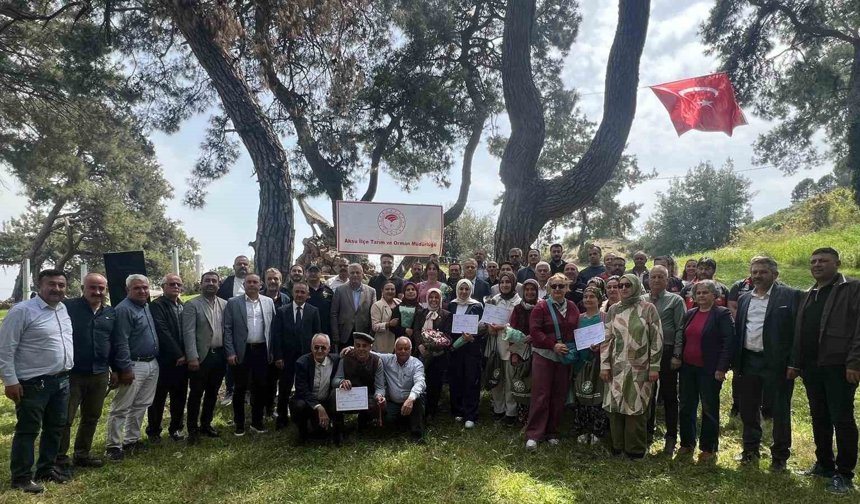 Aksu'da 19'u kadın 47 kursiyere 'Sürü Yönetimi Elemanı' sertifikası verildi