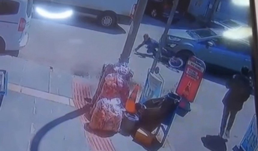 Batman'da bisikletiyle otomobilin altına giren çocuk metrelerce sürüklendi: O anlar kamerada