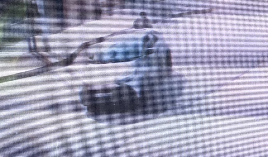 Bursa'da cip ile motosiklet çarpıştı, 2 kişi yaralandı: Kaza anı kamerada