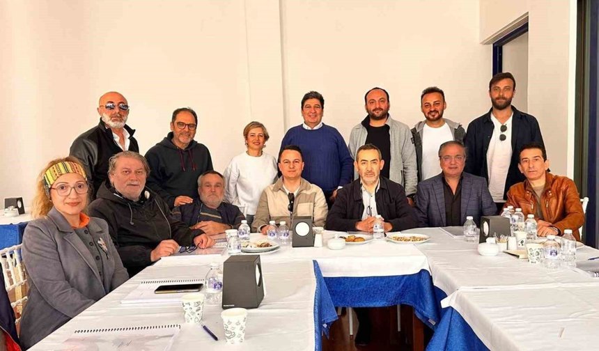 'Dondurmak Gaymak' 20 yıl aradan sonra yeni bir hikâyeyle izleyicilerle buluşacak