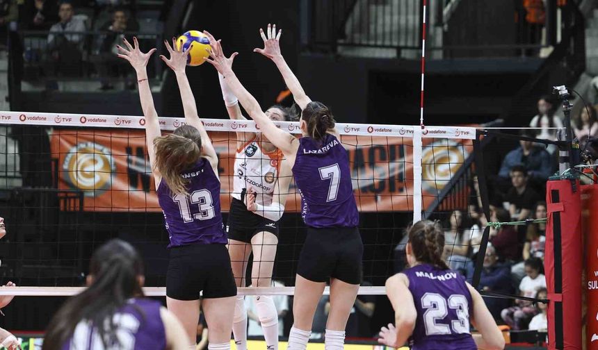 Eczacıbaşı Dynavit seride 1-0 öne geçti