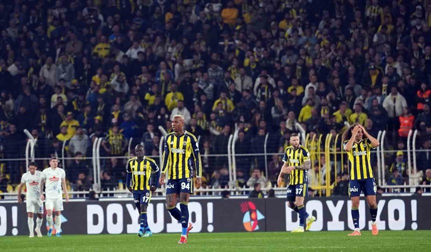 Fenerbahçe, derbiye puan kaybıyla gidiyor