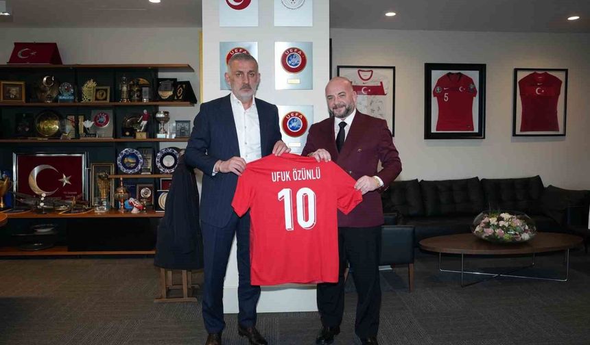 Kırkpınar Ağası Özünlü, Başkan Hacıosmanoğlu ve Başkan Vekili Otyakmaz'ı ziyaret etti