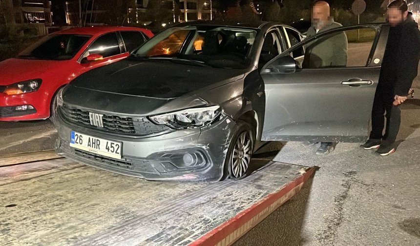 Lastikleri patlatılarak durdurulan araçtan uyuşturucu çıktı