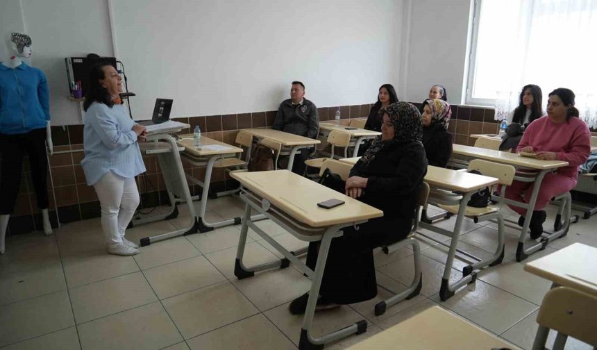 Niğde'de hasta ve yaşlı bakımı kursu istihdama kapı açıyor