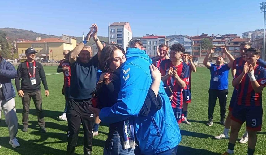 Zonguldak'ta yeşil sahada çifte mutluluk