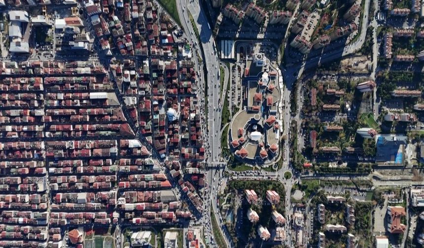 Modern Siteler ve Eski Mahalleler Aynı Karede