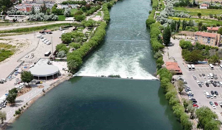 Aşırı yağışlar nedeniyle su seviyesi yükselen Kızılırmak dron ile görüntülendi
