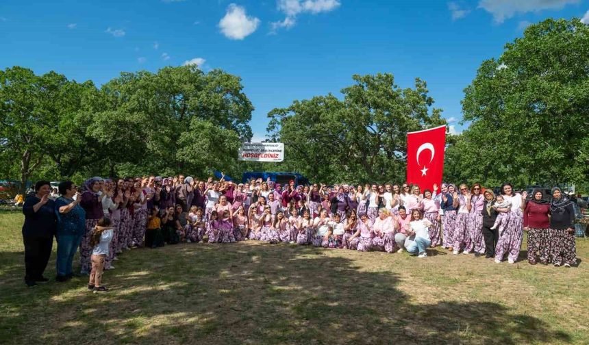 Baharın en renkli geleneği: Hıdırellez şenliklerinde yüzlerce kişi buluştu