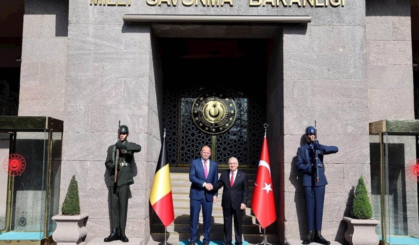 Bakan Güler, Belçika Savunma ve Dış Ticaret Bakanı Francken ile bir araya geldi
