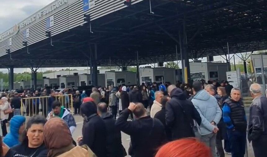 Bulgaristan sınırında EES yoğunluğu: Bekleme süresi 10 saati aştı